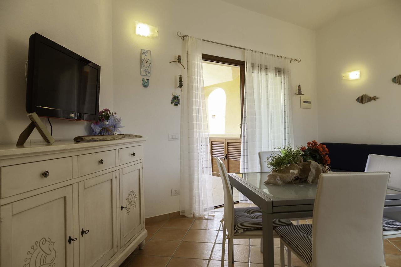 Aria Di Vacanza - Gelsi Olbia Exterior photo